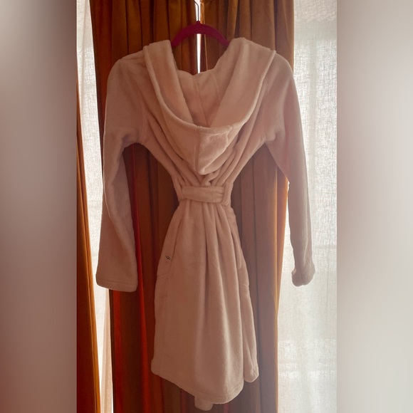 UGG Miranda Hooded Robe in light pink - size XS - Picture 2 of 7